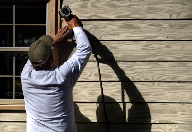 Best Composite Siding  in Oakwood, GA